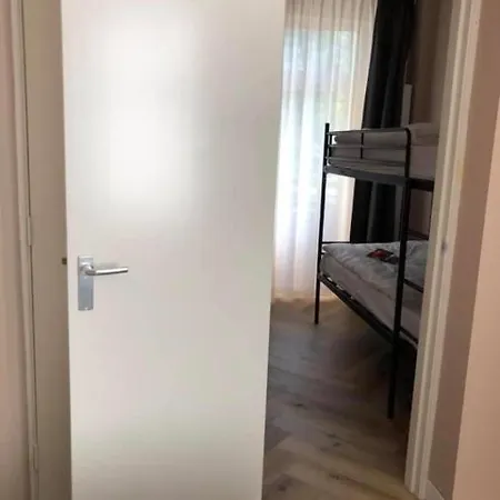 Ξενοδοχείο Hotel Van Dyk 3*
