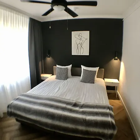Hotel Van Dyk 3*